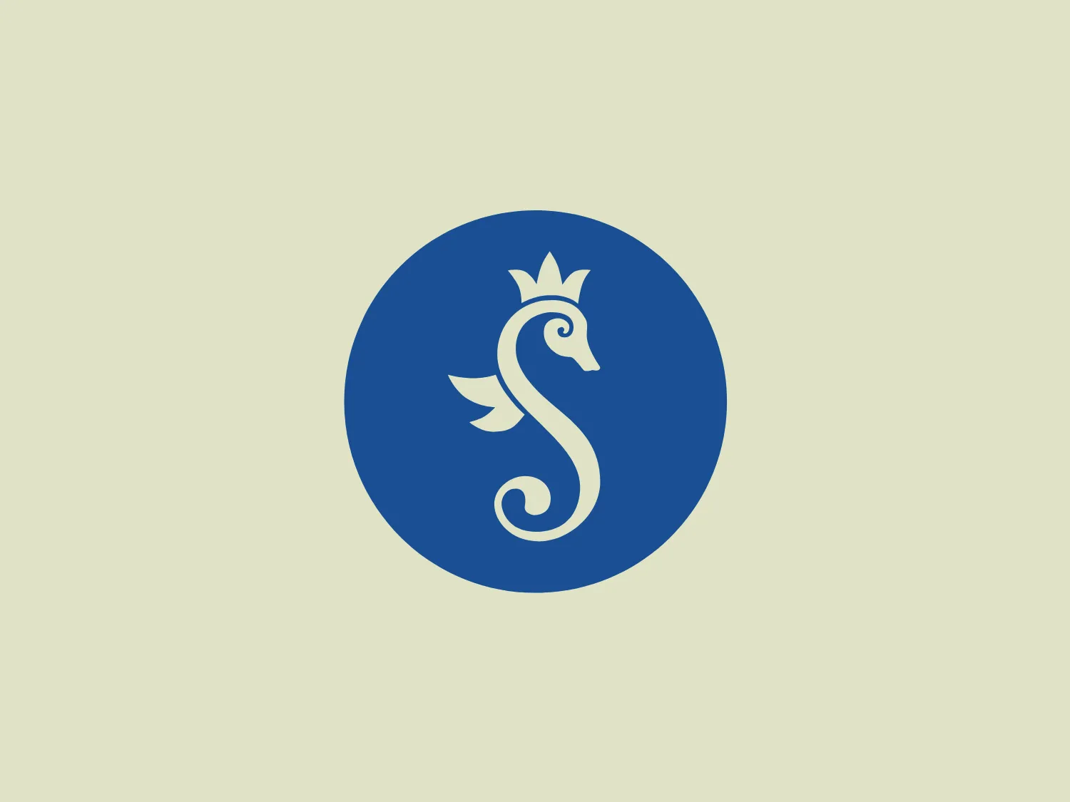 The image illustrates the Sonrisa Bonaire logo, featuring a white emblem on a solid blue circular background. The emblem resembles a seahorse with a curved "S" shaped body and a crowned head, evoking a regal and prestigious aspect. The seahorse's tail loops backwards towards its body, enhancing the elegant and fluid aesthetic of the icon. The clean and modern color scheme, with stark white against blue, gives the logo a distinctive and easily scalable look. Moreover, a light and subtle background would enhance the visibility of this logo, with the color balance and complementary nature.